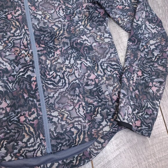 Athleta Womens Run With It Jacket Size Small Kinetic Abstract Zip Windbreaker - Picture 3 of 7